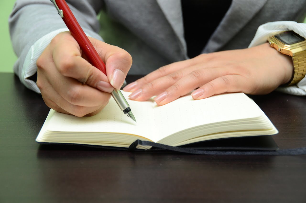 Daily Reflection: How to Maintain a Gratitude Journal